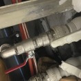 Установка кранов  на разводке по подвалу холодной и горячей воды